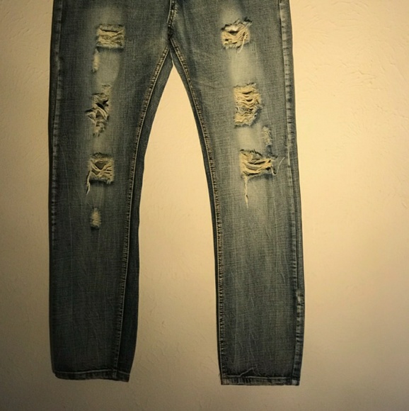 Nitagut Ripped Designer Jeans - Picture 3 of 4